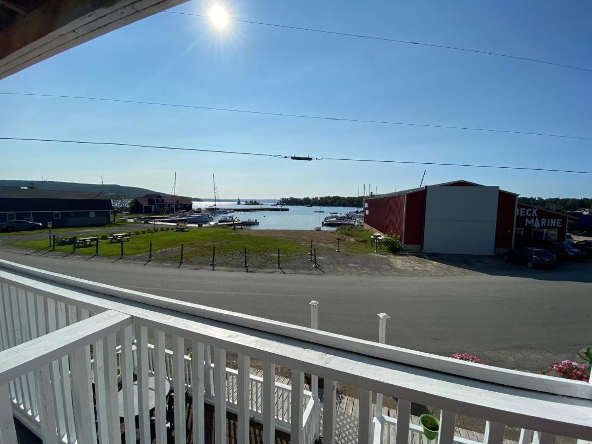 The Water'S Edge Inn & Gallery Baddeck Inlet Extérieur photo