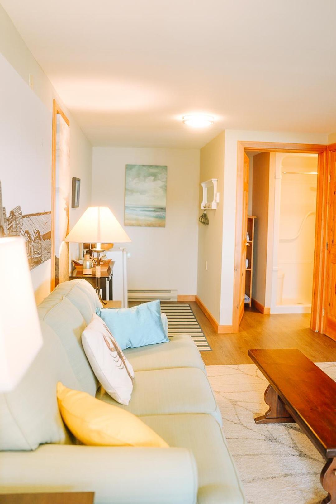 The Water'S Edge Inn & Gallery Baddeck Inlet Extérieur photo